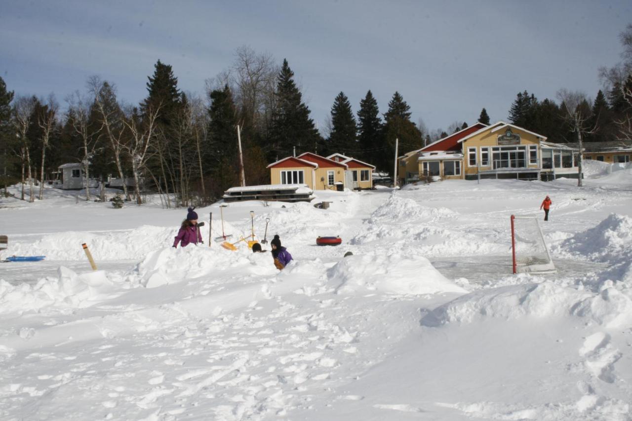 Auberge et Chalets sur le Lac Lac-Mégantic Extérieur photo